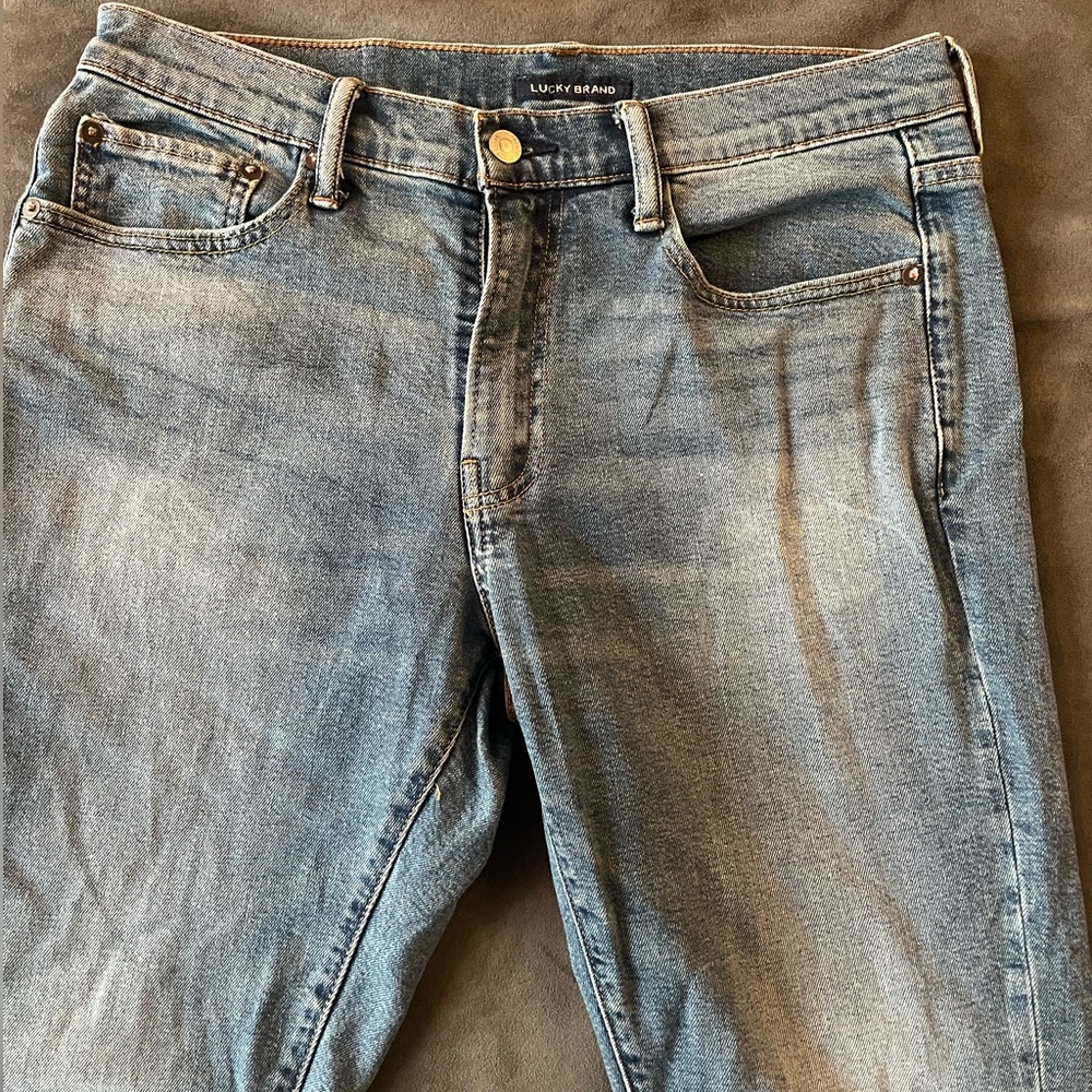Lucky Brand lighter wash jeans